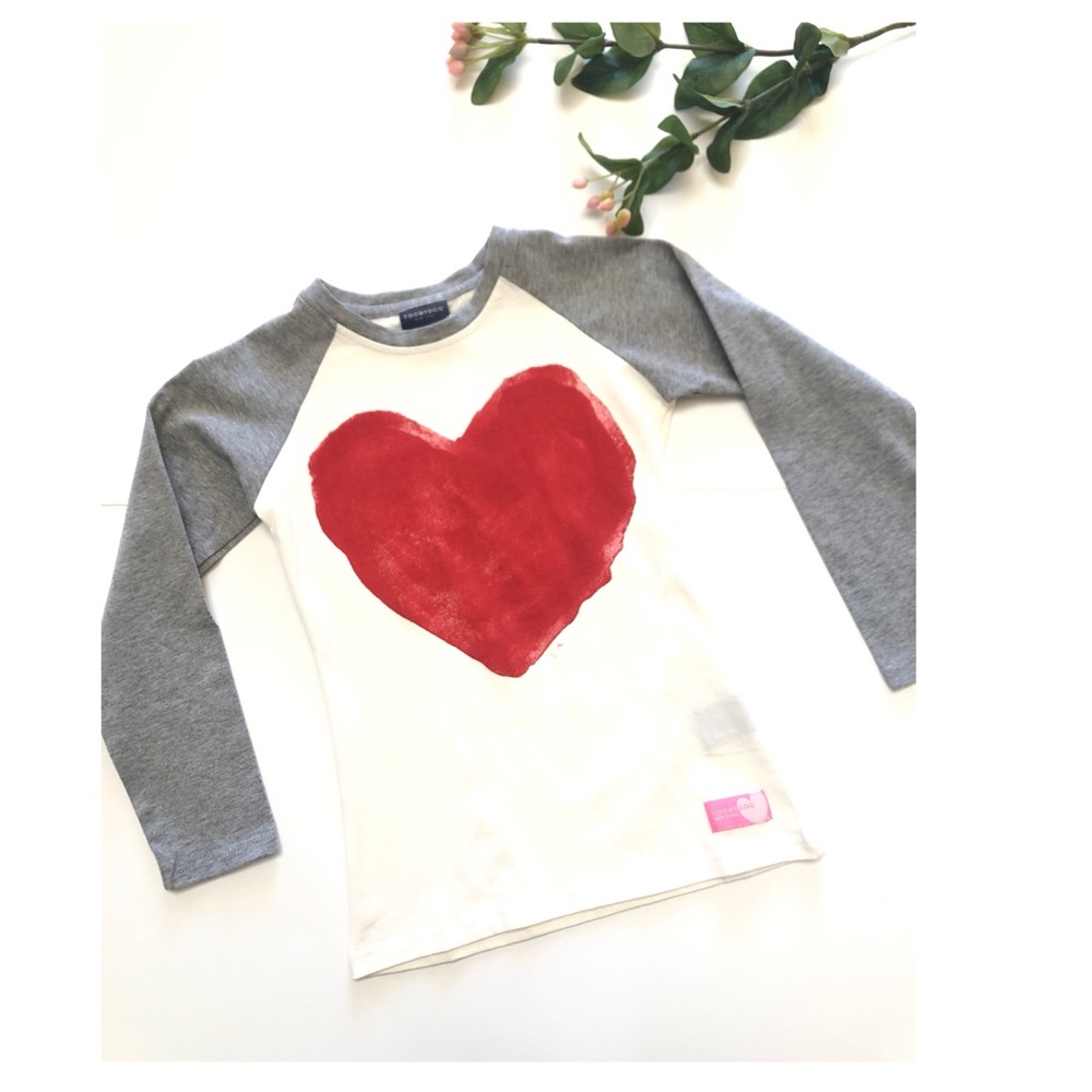 {Tooby Doo} the cutest ❤️Long sleeve heart tee